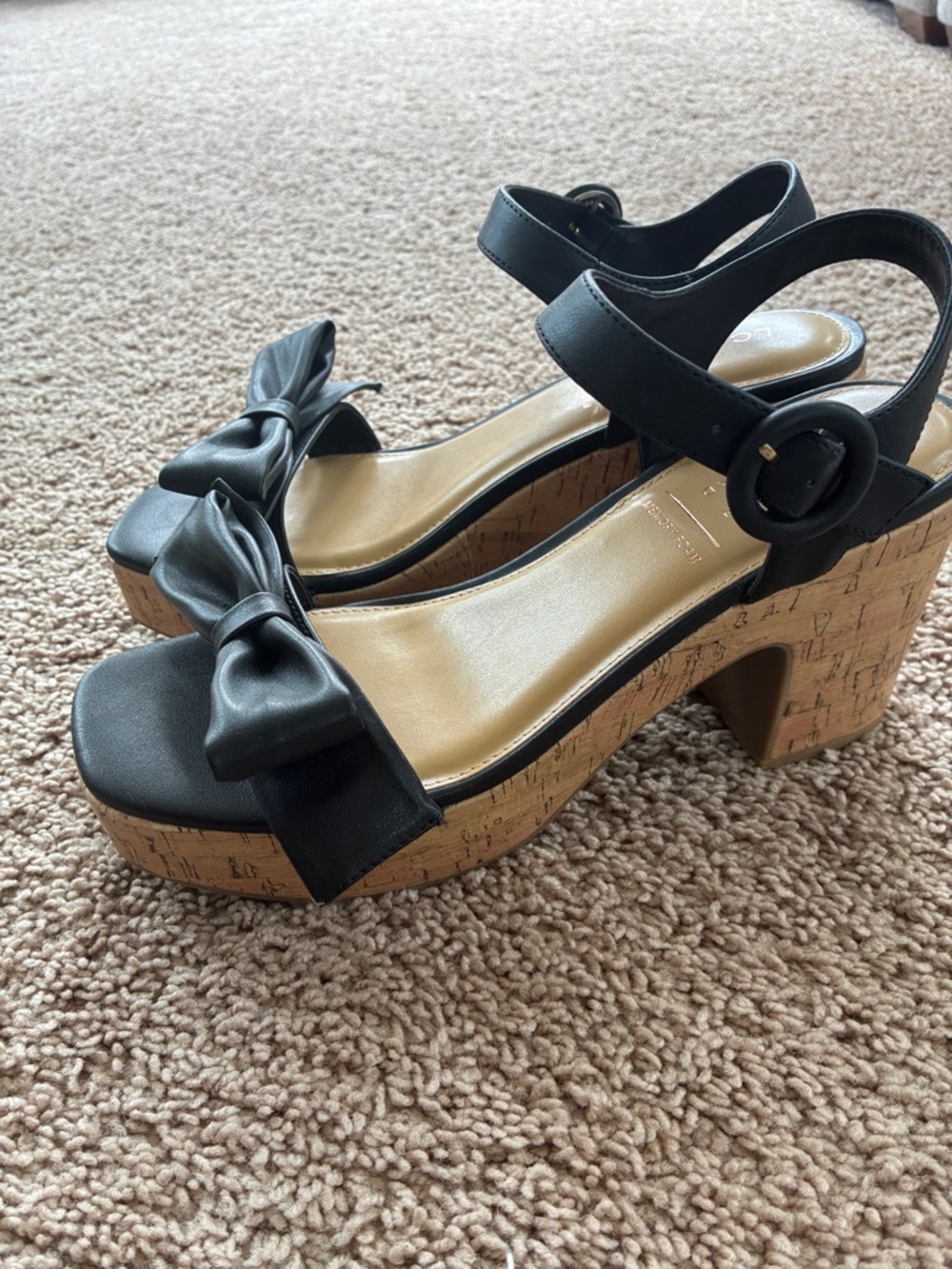 LC Lauren Conrad Black Bow Cork Platform Sandals